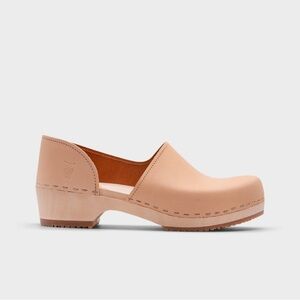 Sandgrens Beige Leather Clogs